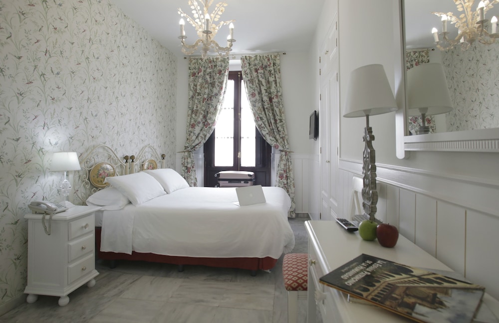 Basic Hotel Puerta de Sevilla 23/54