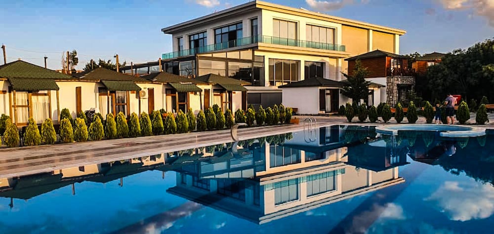 DEDEMAN VAN RESORT & AQUA 2/50