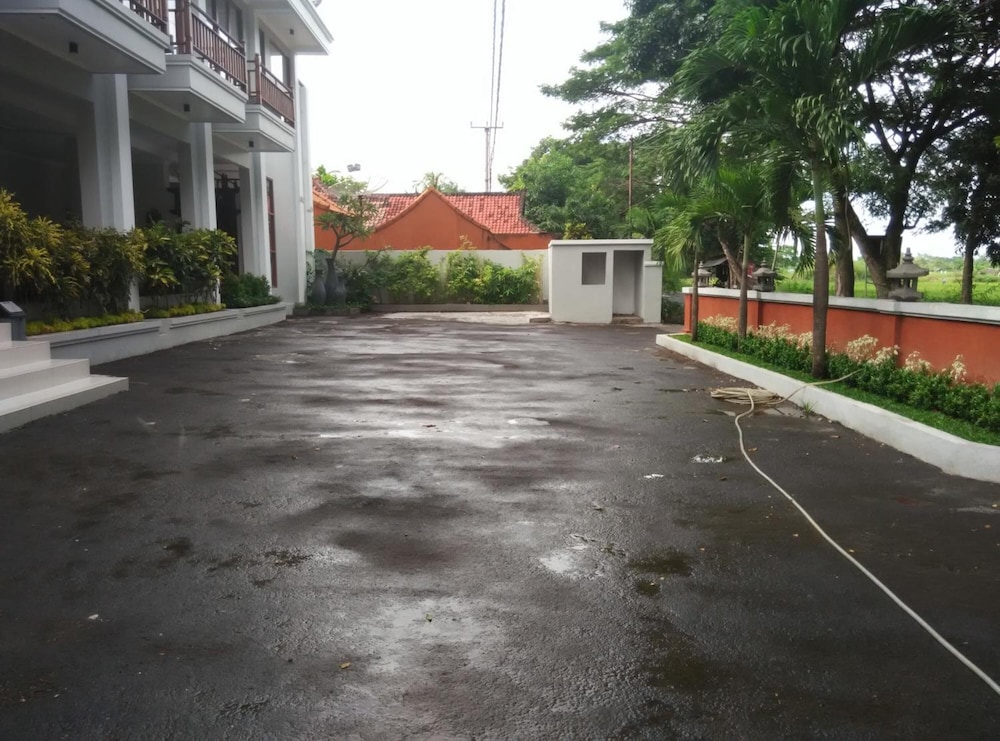 Hotel Wahyu Dana 28/46