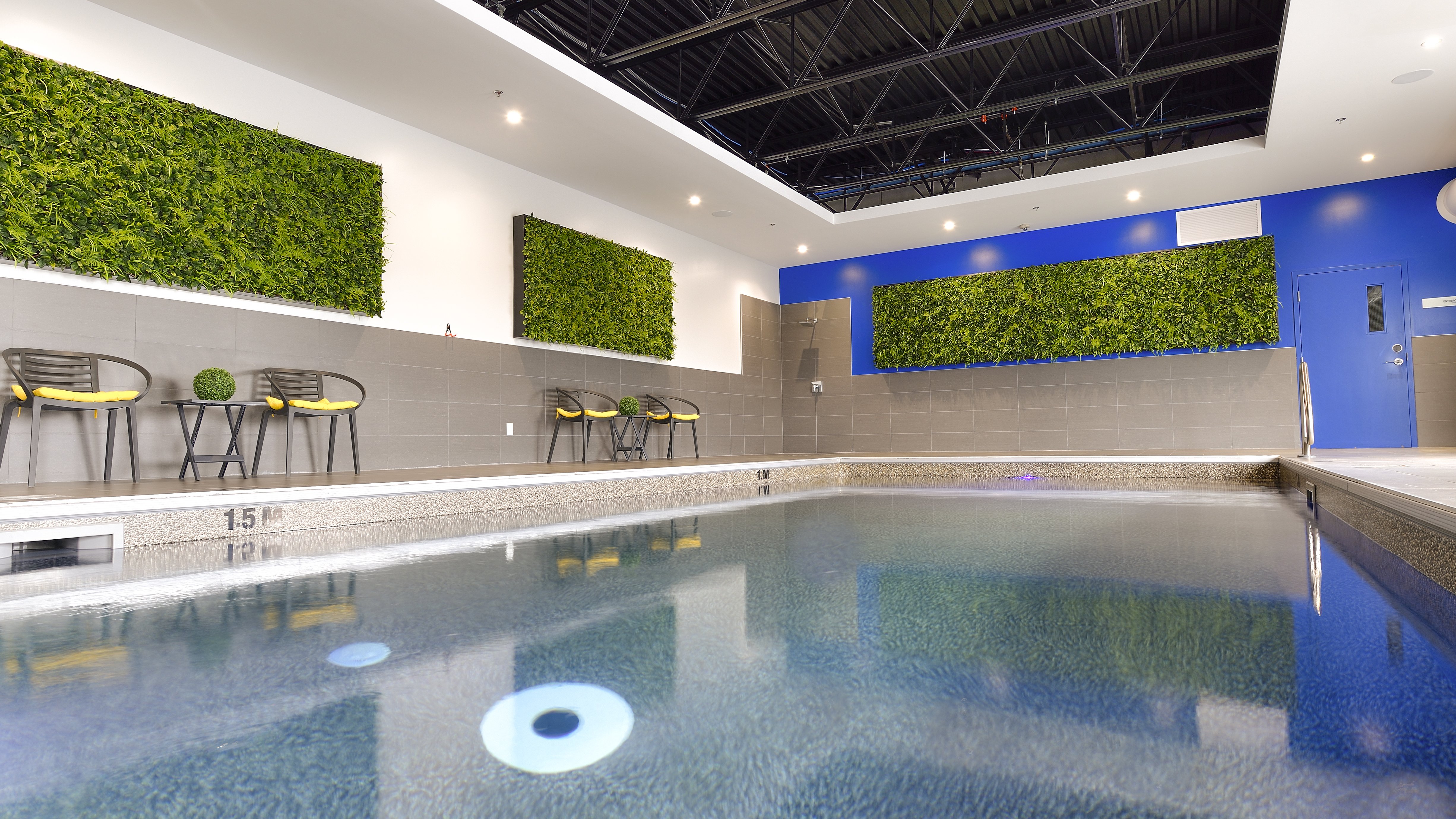 Holiday Inn Express And Suites Vaudreuil Dorion 20/31