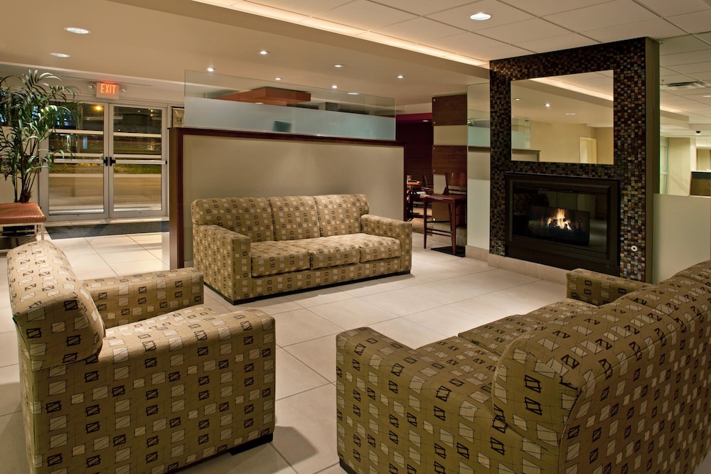 Holiday Inn Columbus Downtown Capital Square 45/65