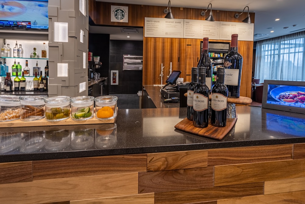 Courtyard by Marriott East Lansing Okemos 37/41