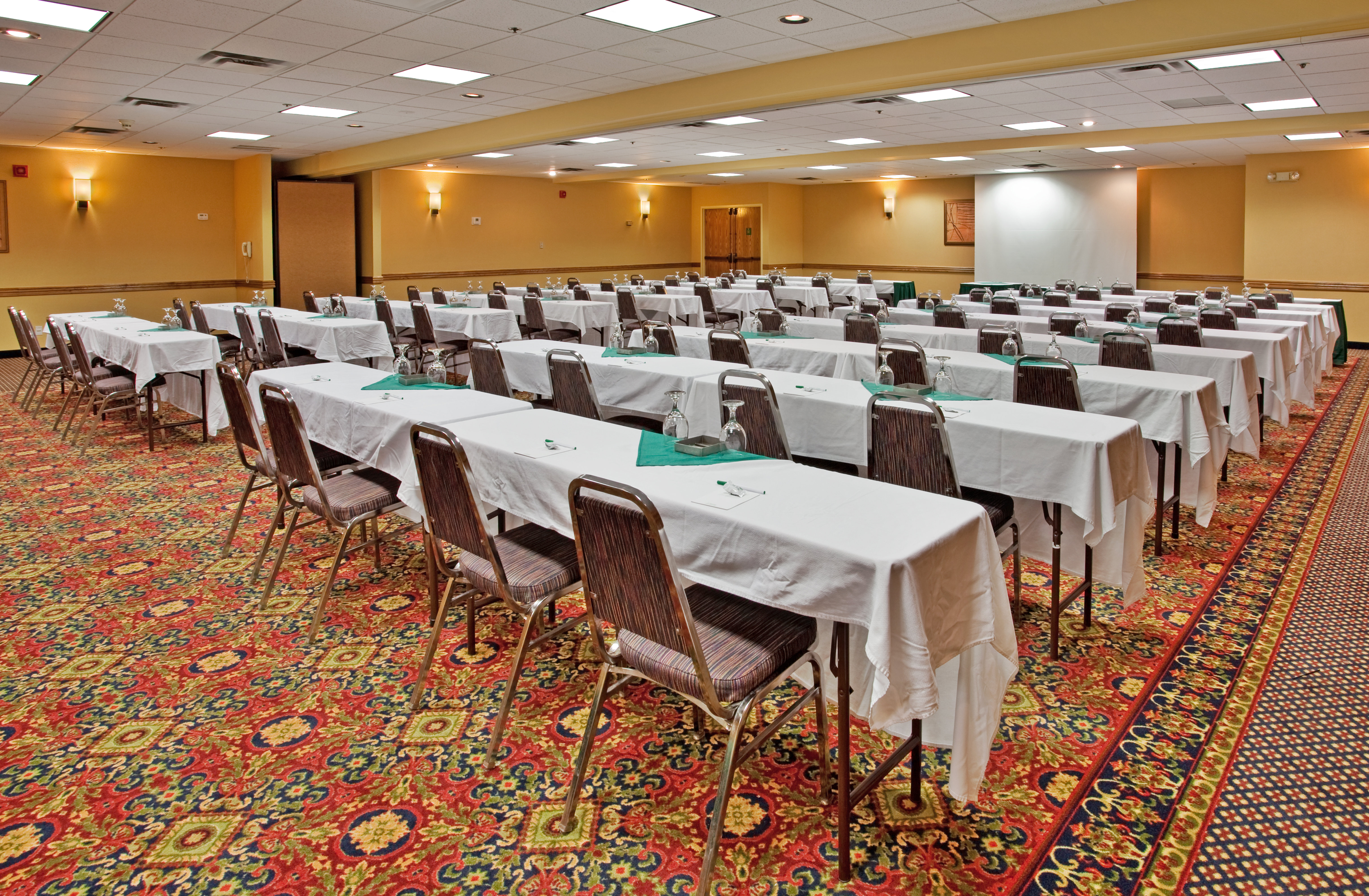 Holiday Inn Hotel And Suites Springfield I 44 71/77