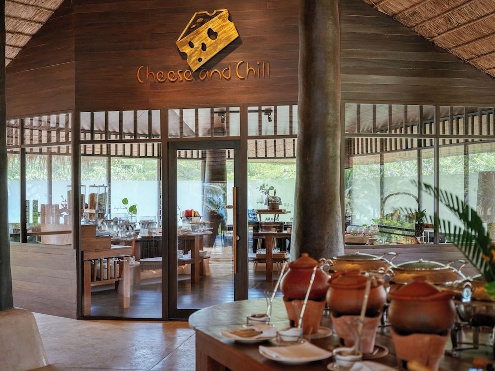 High Season Pool Villa Spa 43/56