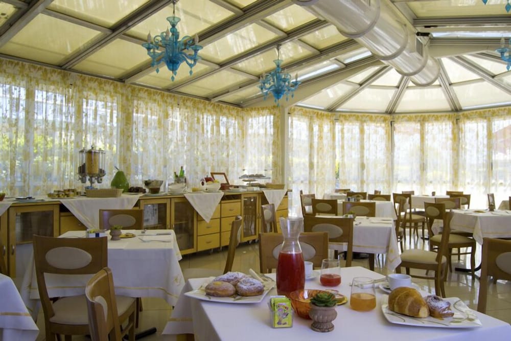 Hotel Leonessa 38/45