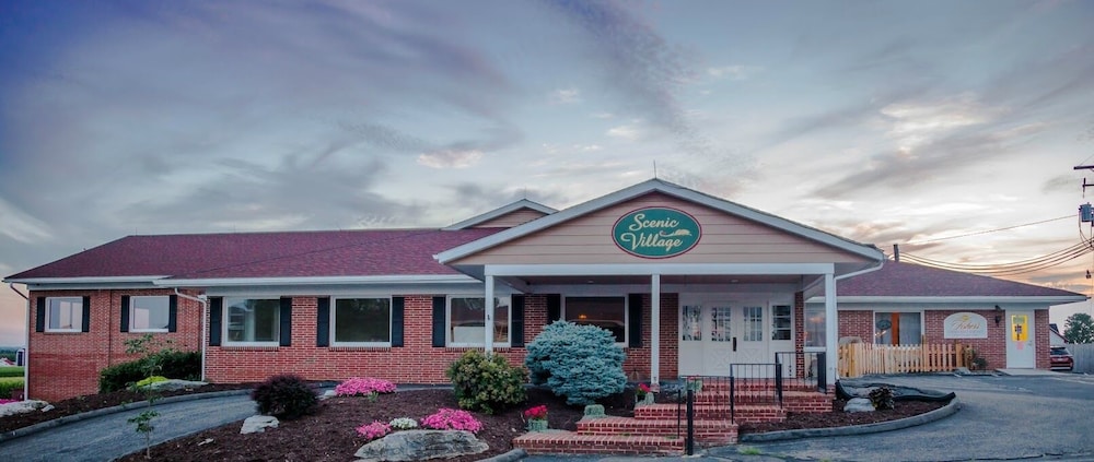 Harvest Drive Family Inn 2/68