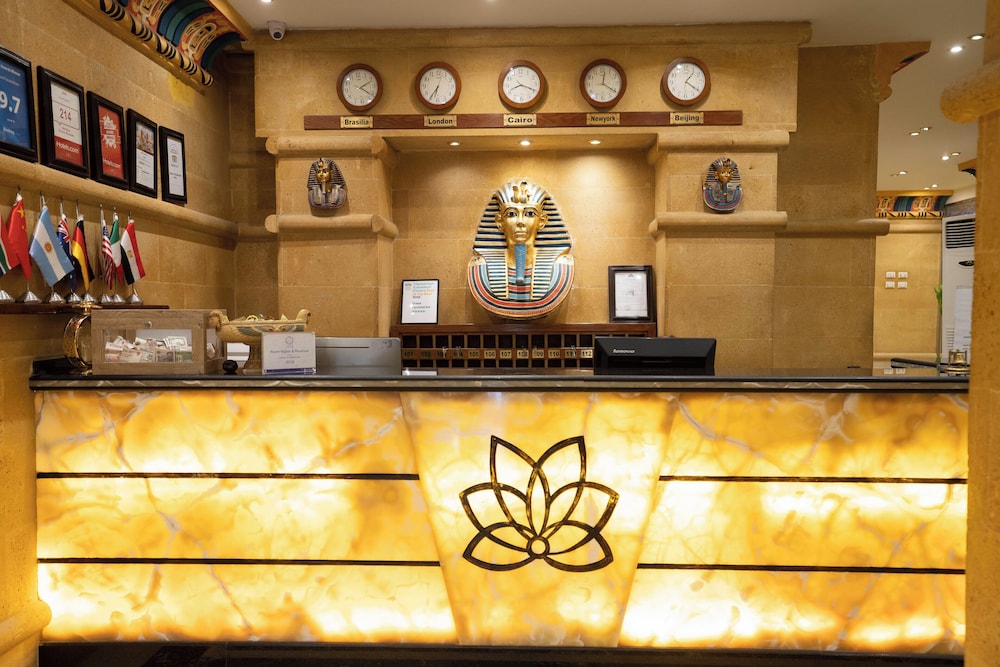 Great Pyramid Inn 5/50