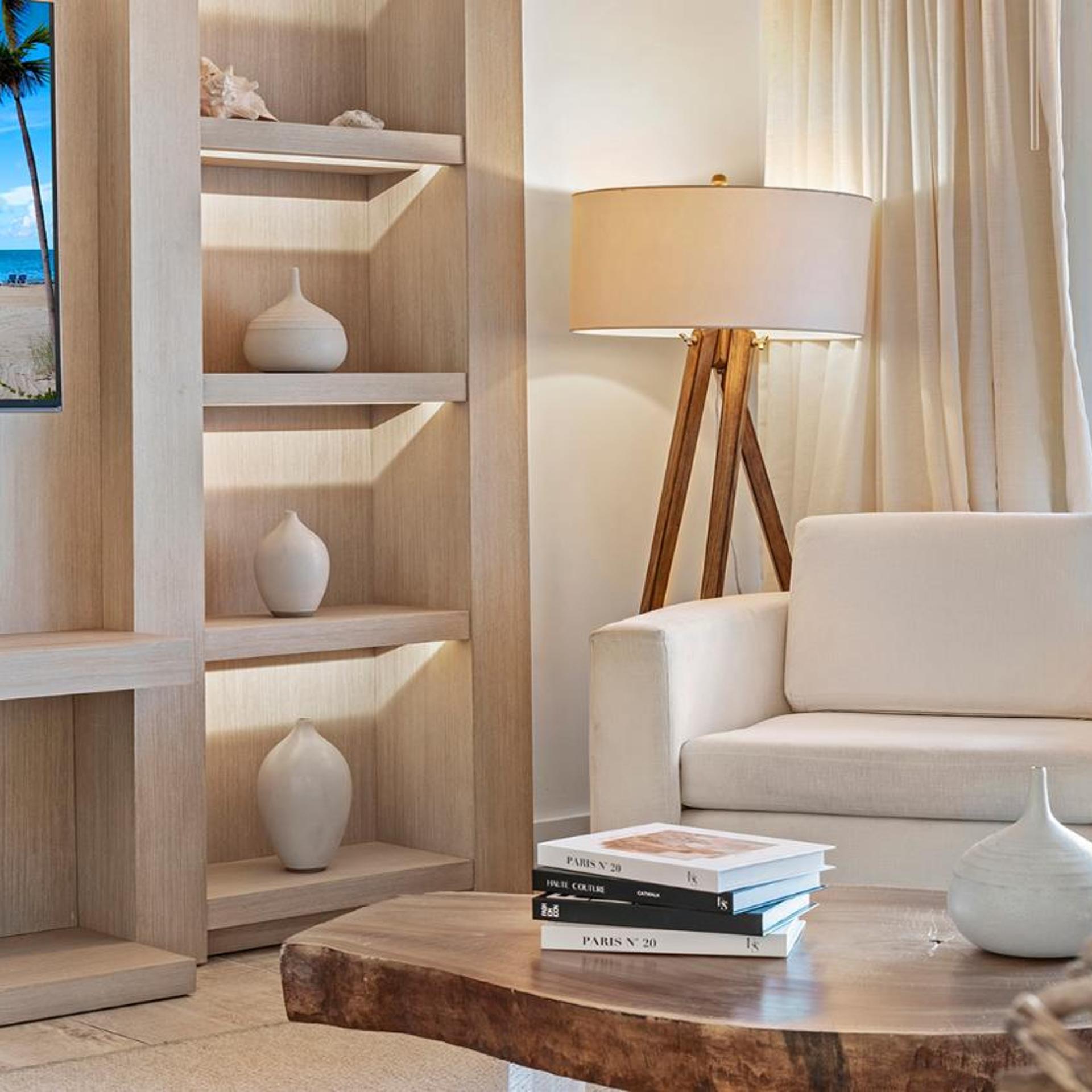 Luxurious Private Condo at 1 Hotel & Homes -945 4/28