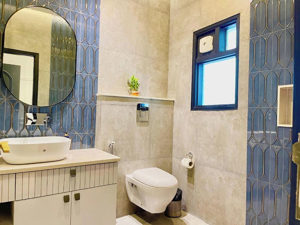 Hotel Vishal Residency(Mahipalpur) 62/64