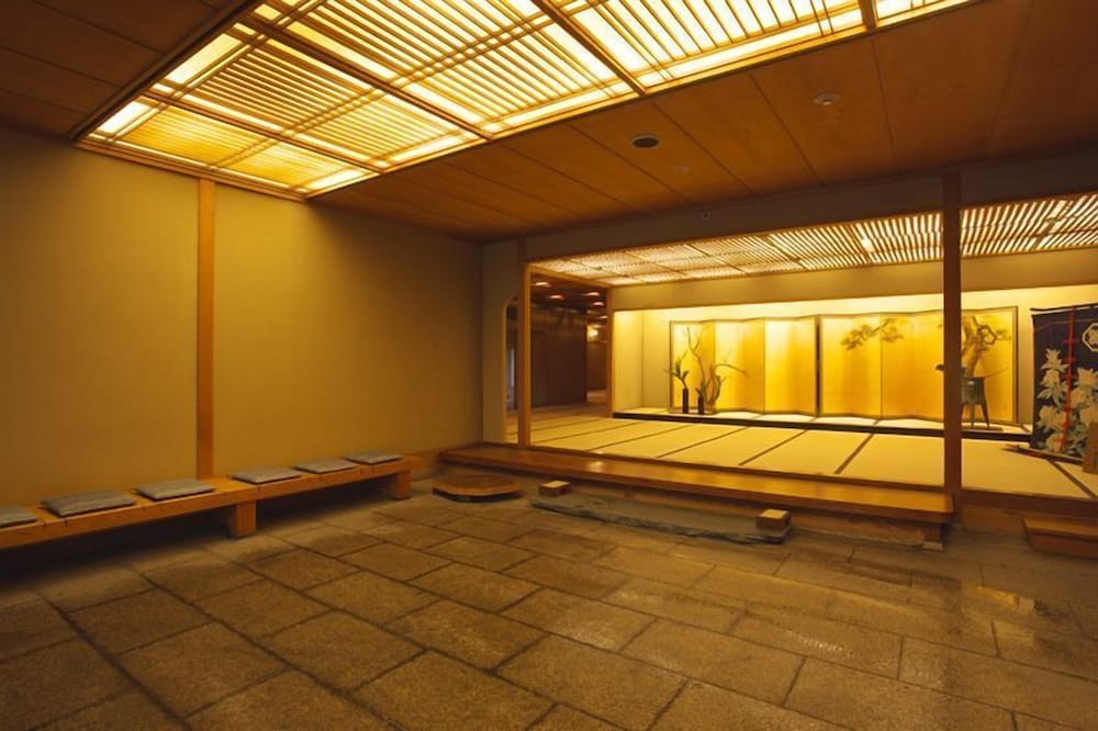 Kinjohro Kanazawa 32/56