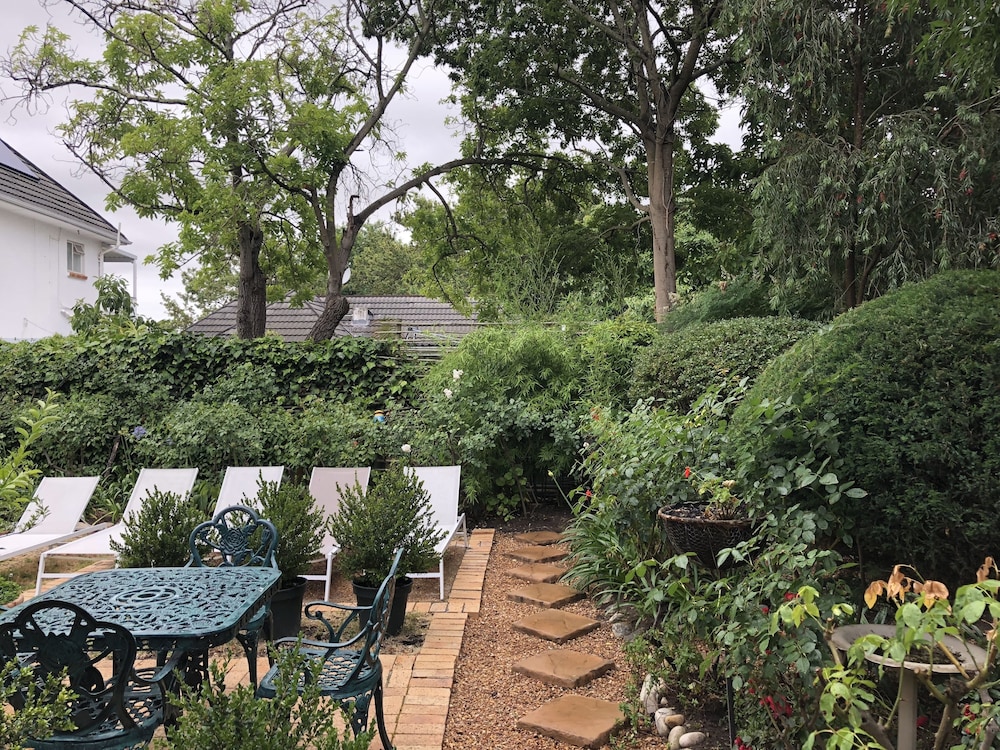 10 Alexander B&B 47/50