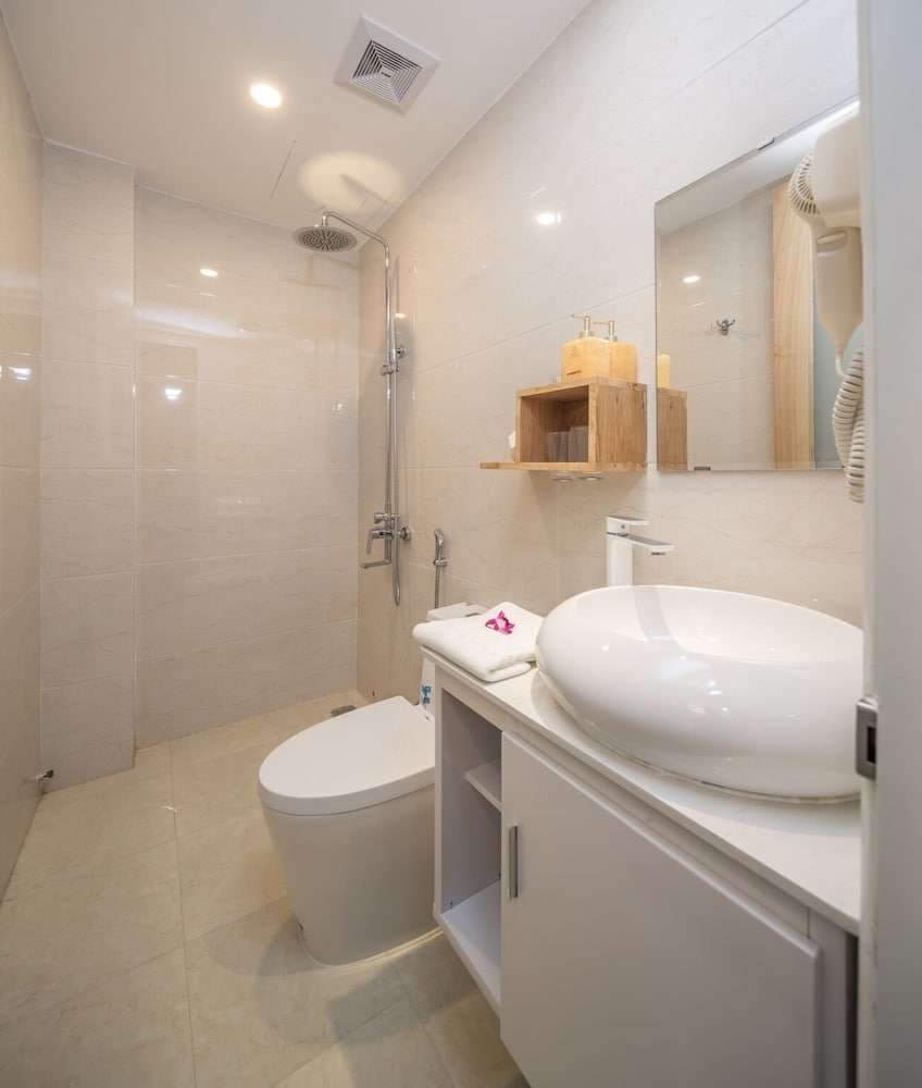 Raon Danang Beach Hotel 73/73