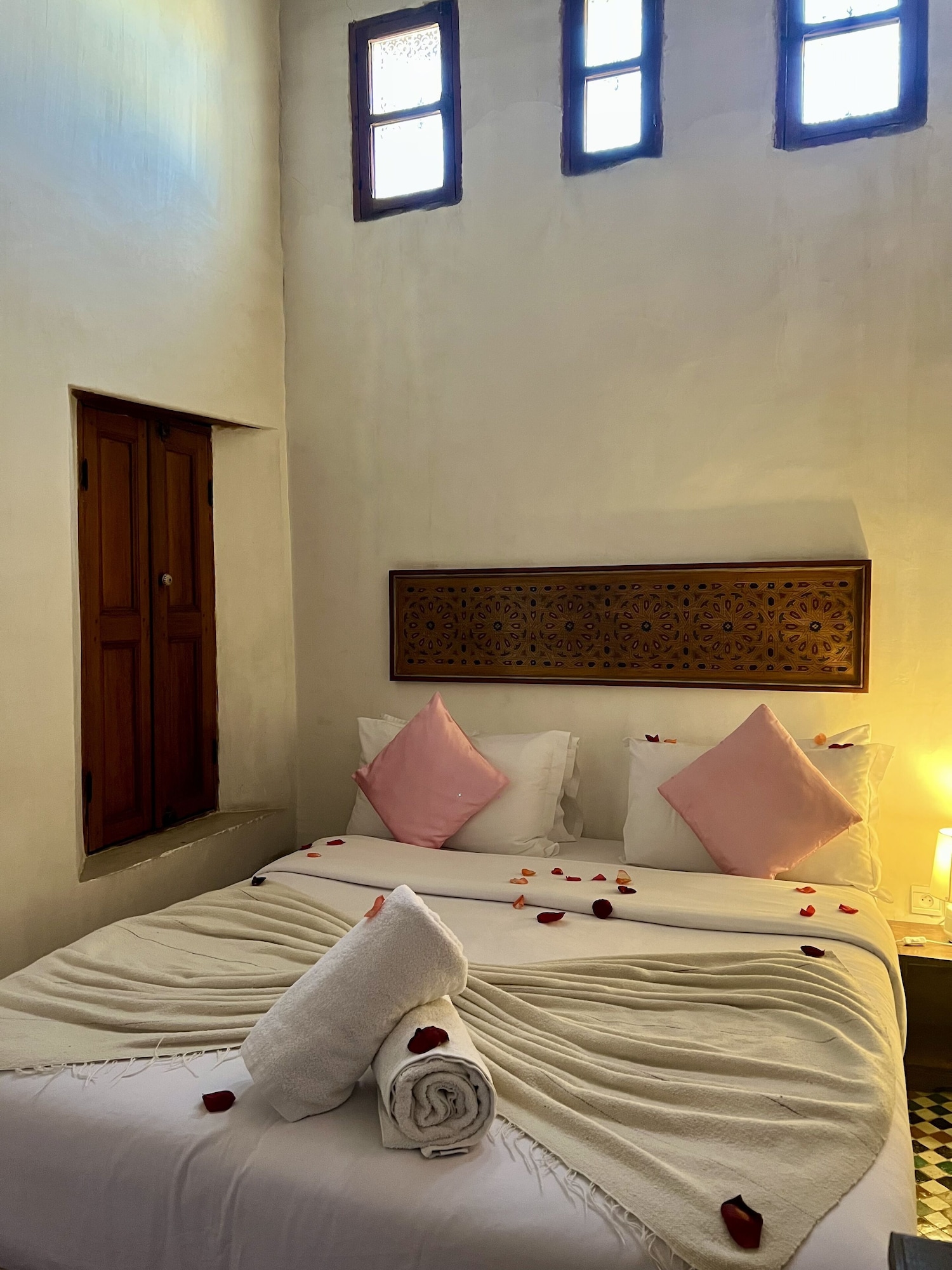 2 BEDROOMS, QUADRUPLE