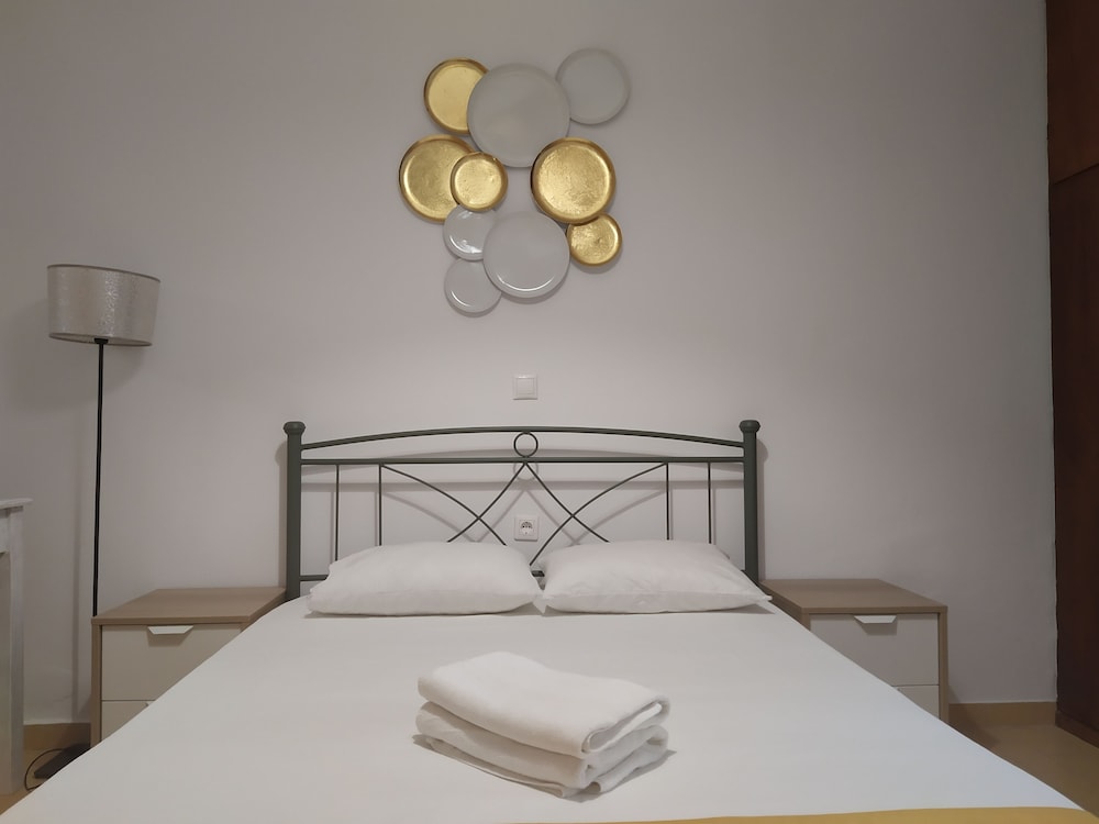 ARONIS APARTMENTS 23/58