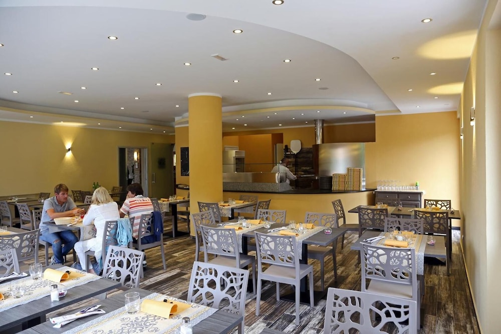 Albergo Breglia 42/64