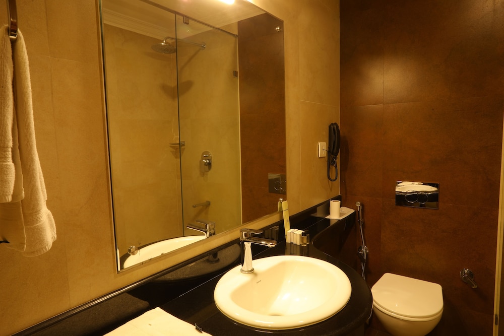 Quality Airport Hotel 32/32