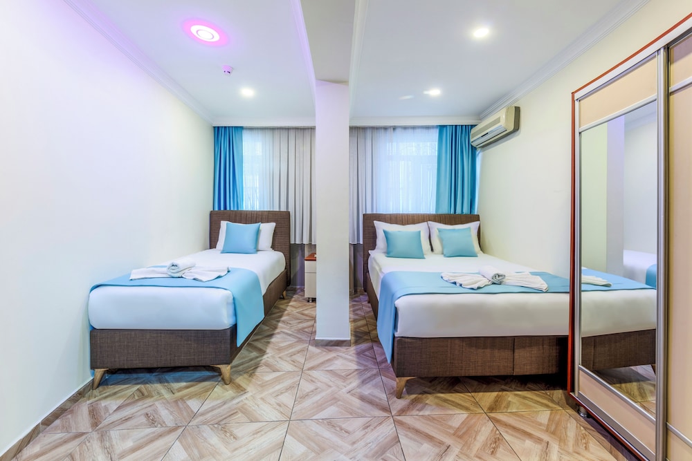 Hotel Silviya 18/50