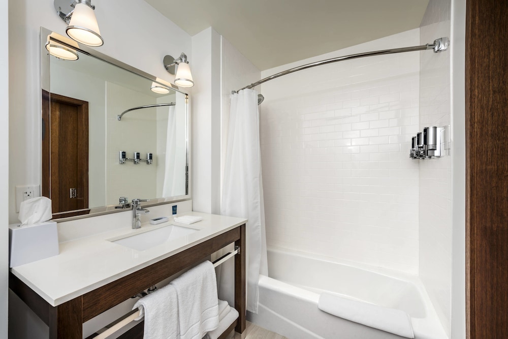FOUR POINTS BY SHERATON HOUSTON ENERGY CORRIDOR 9/33