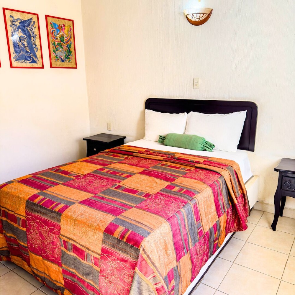 Villas del Sol & Bungalows 16/50