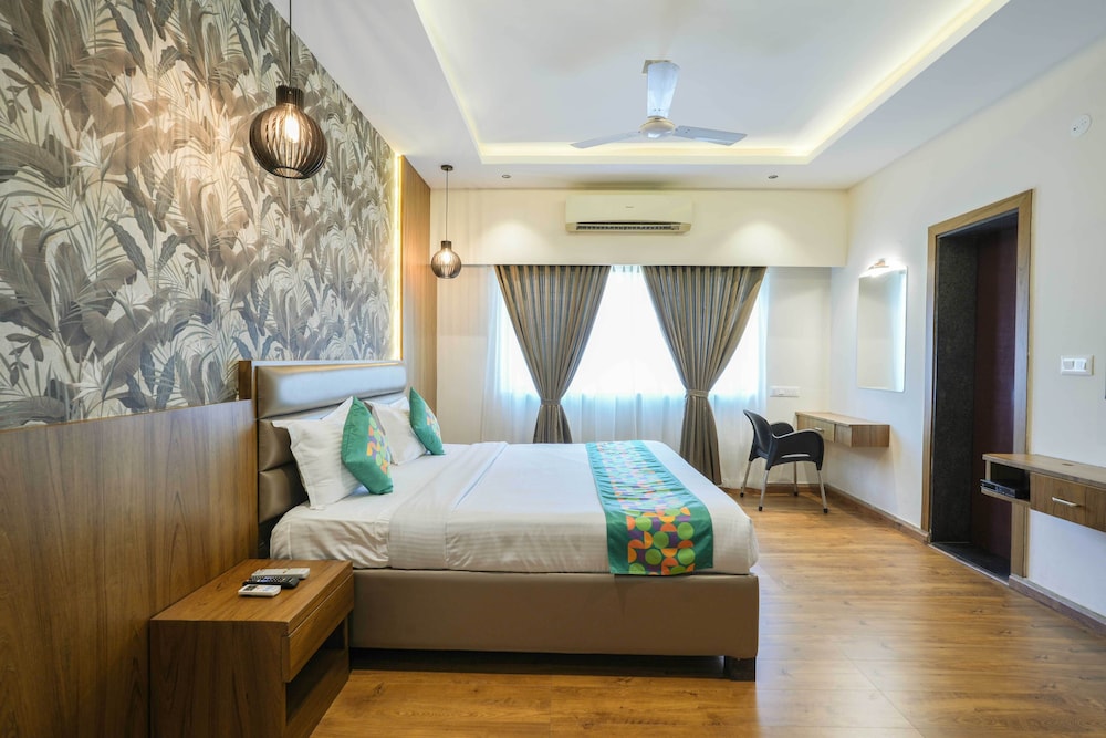 Treebo Pappilon Palace Mangalore 10/38