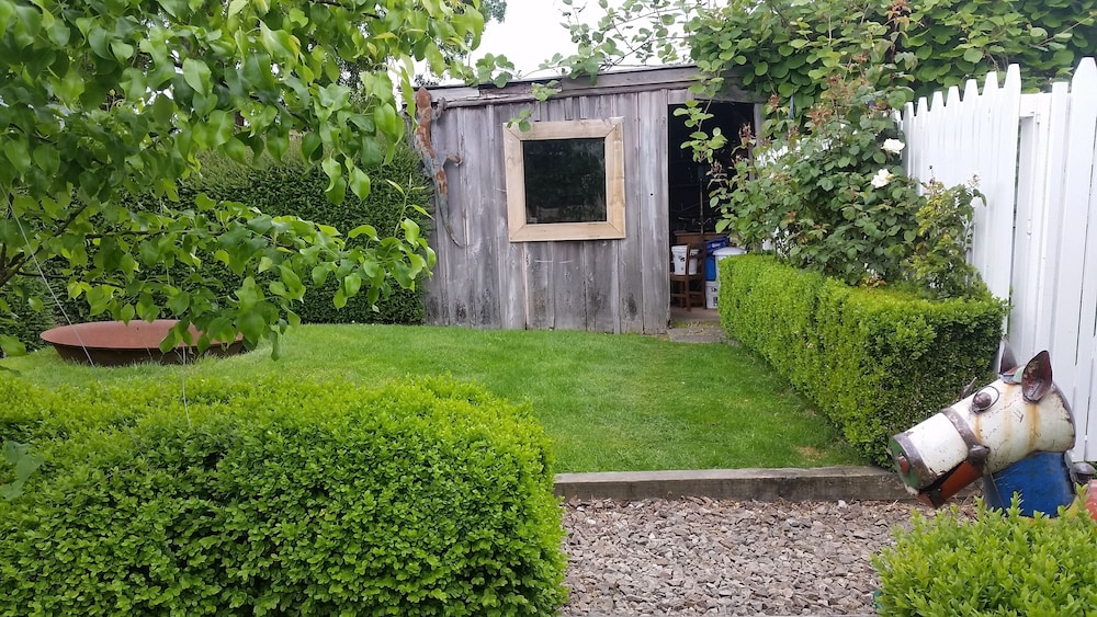 Designer Cottage 54/65