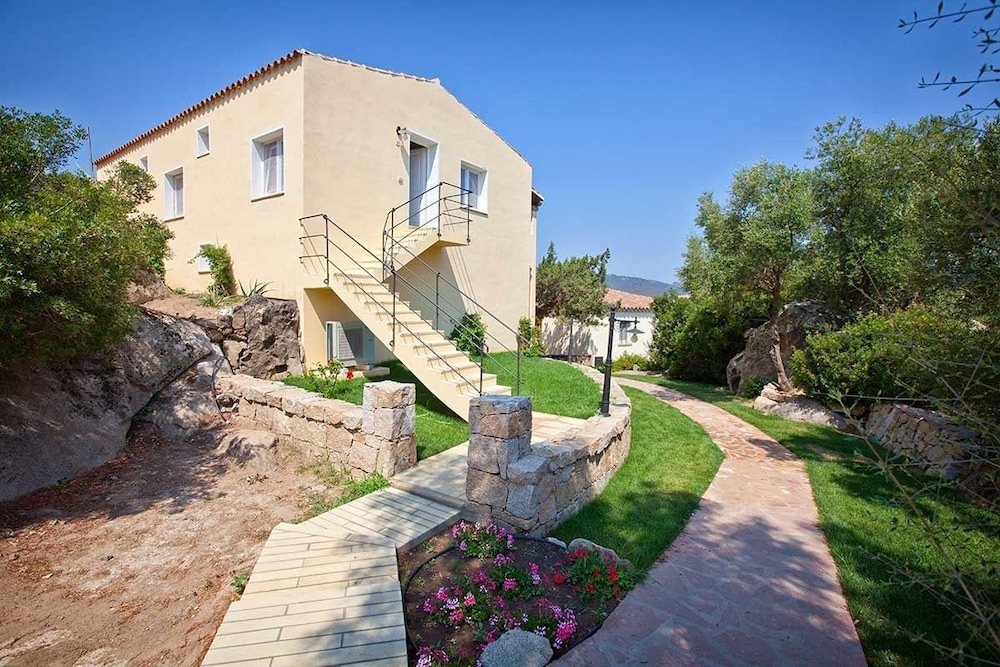 RESIDENCE STELLA DI GALLURA 50/50