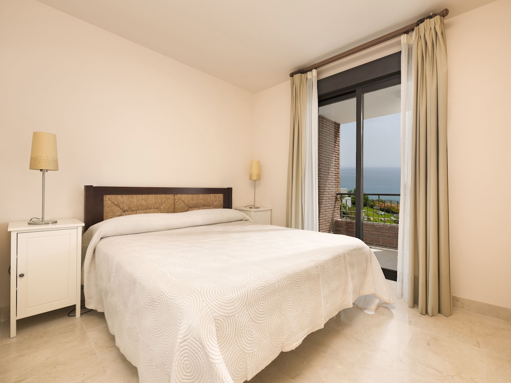 Olee Nerja Holiday Rentals By Fuerte Group 4/30