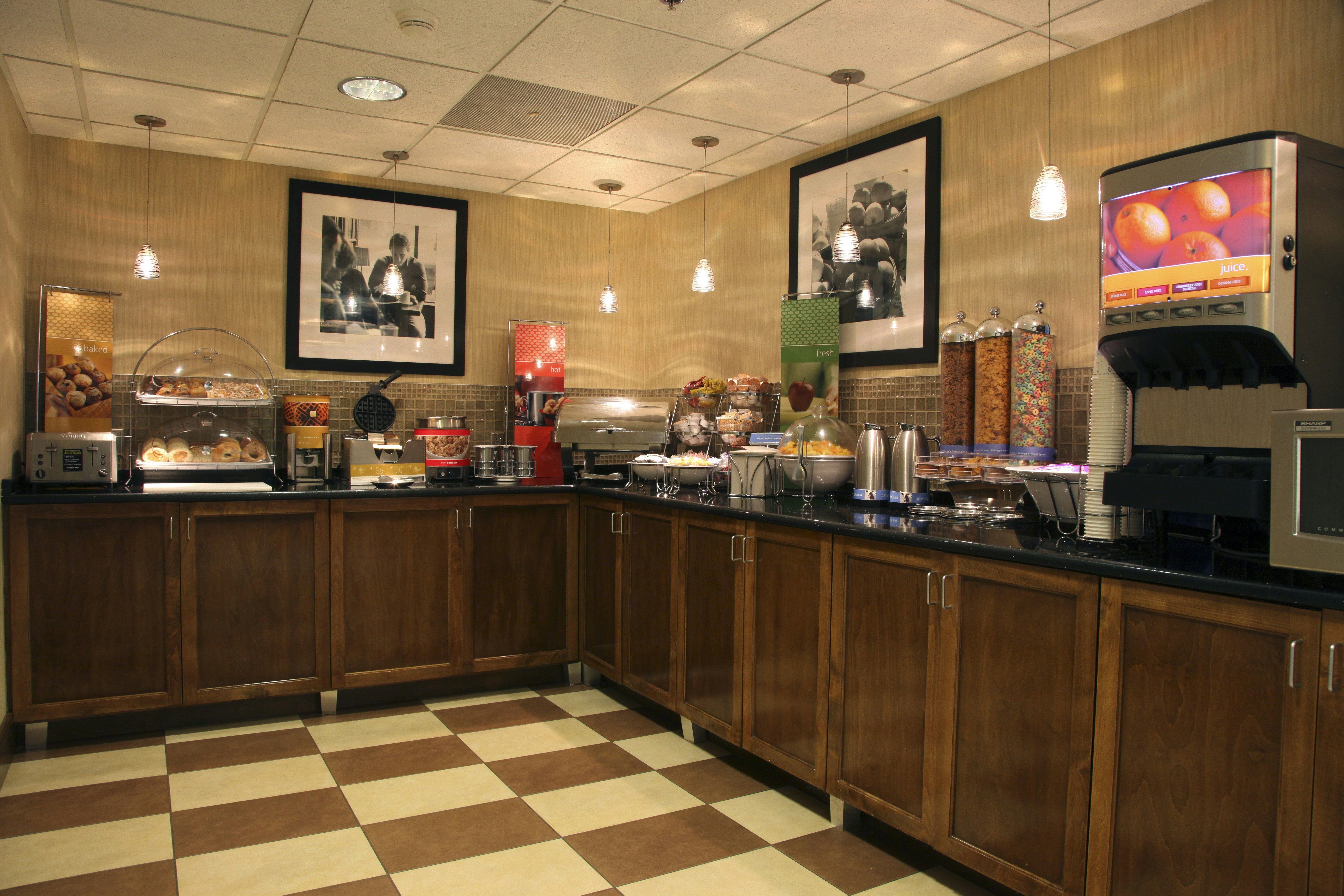 Hampton Inn By Hilton Richmond-North/Ashland 42/48