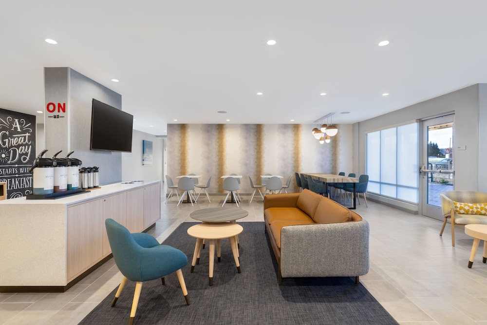 Towneplace Suites By Marriott Geneva 32/40