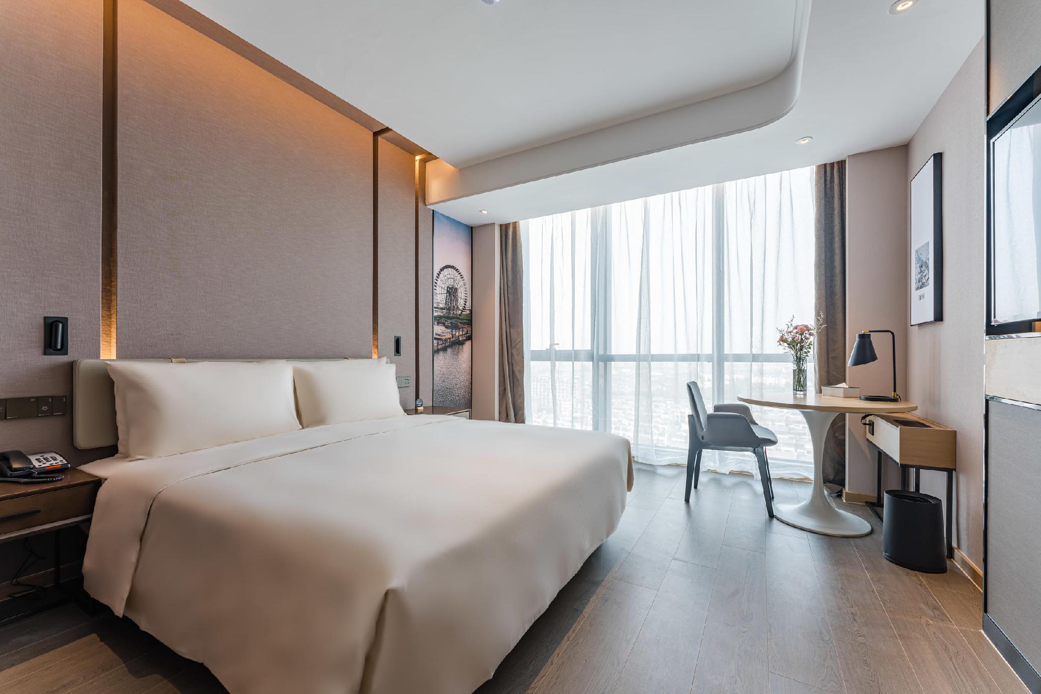 Elegant, King Bed
