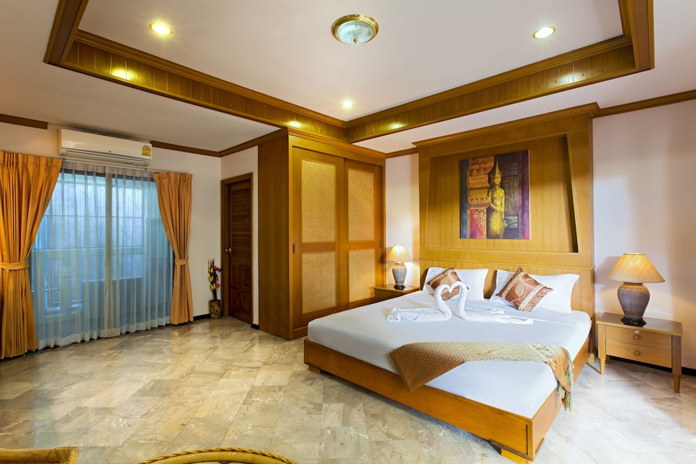 ROYAL PRINCE RESIDENCE 13/50