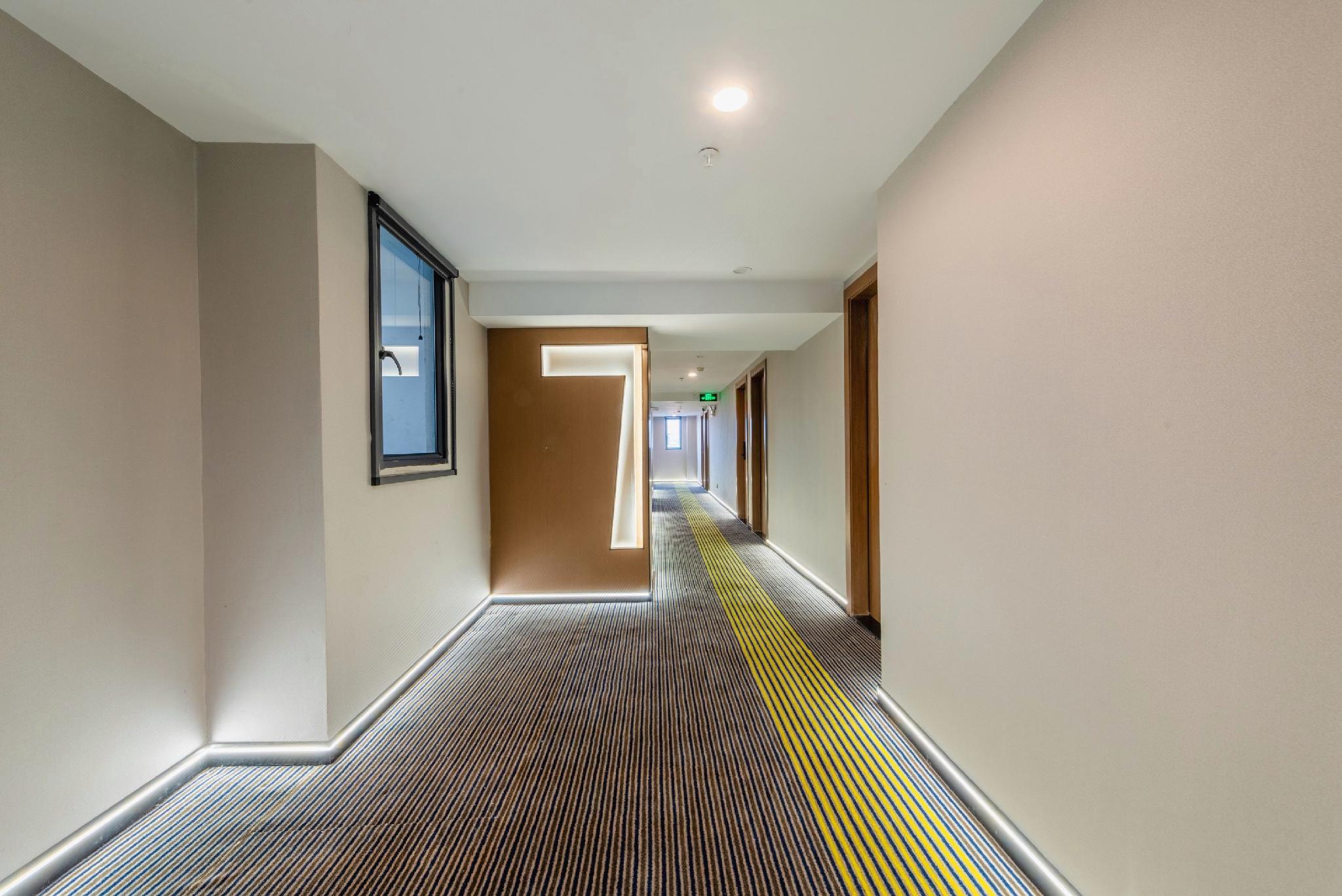 7 Days Inn (Foshan Beijiao Nanchang Road) 36/43