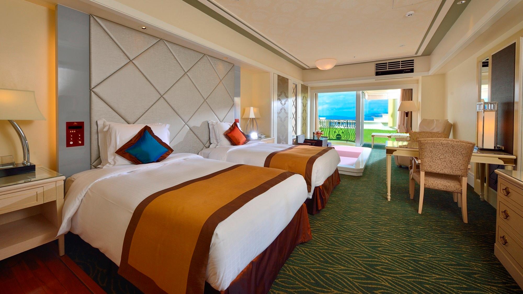 Spa, Suite, Twin Beds, Ocean View