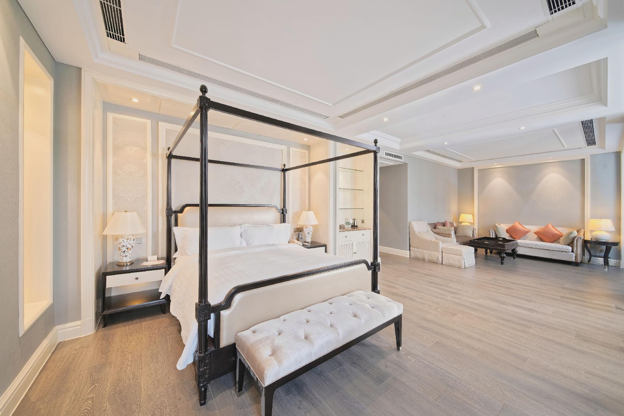 Deluxe, Suite