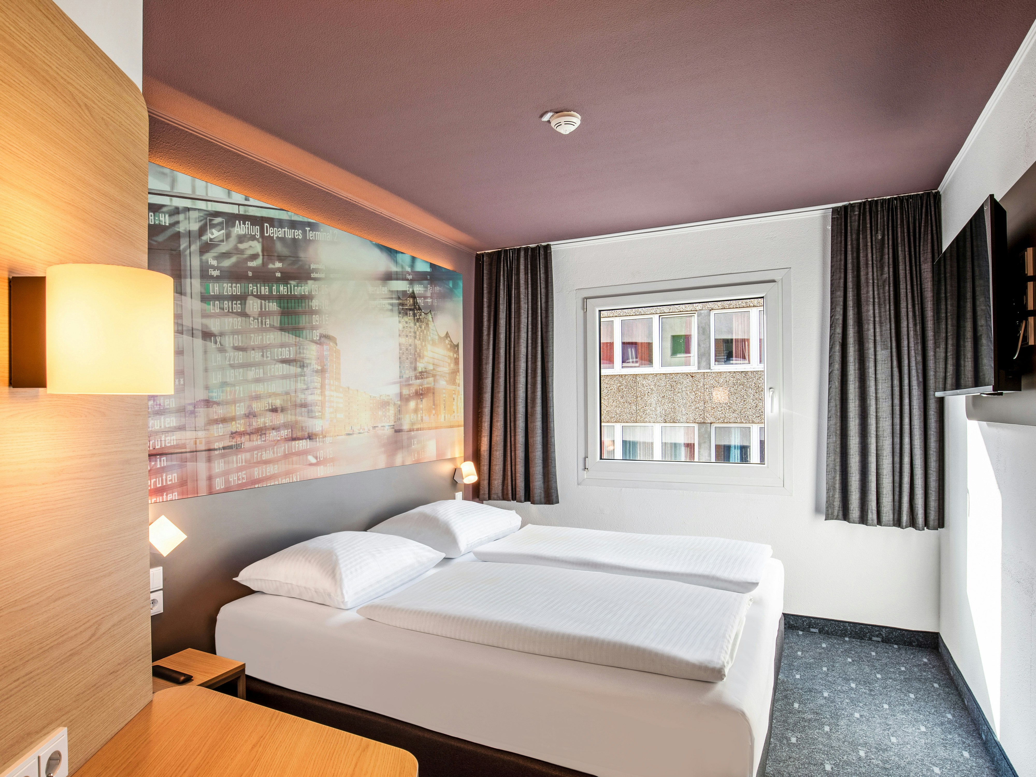 B&B HOTEL Hamburg-Airport 7/12