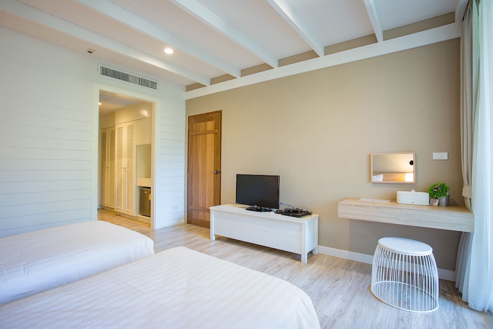 Prairie Hills Resort 25/58