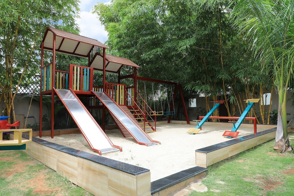 JalMahal Resort &amp; Spa 66/72