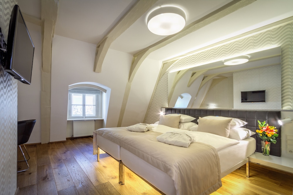 STANDARD, DOUBLE BED