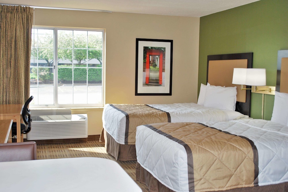 Extended Stay America Suites Orlando Altamonte Springs 16/58