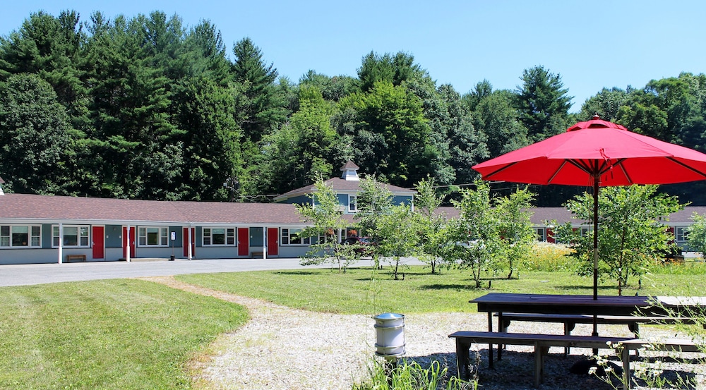 The Briarcliff Motel 49/58