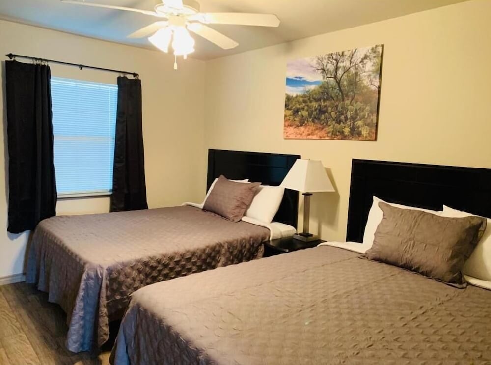Eagle's Den Suites Andrews a Travelodge by Wyndham 7/55