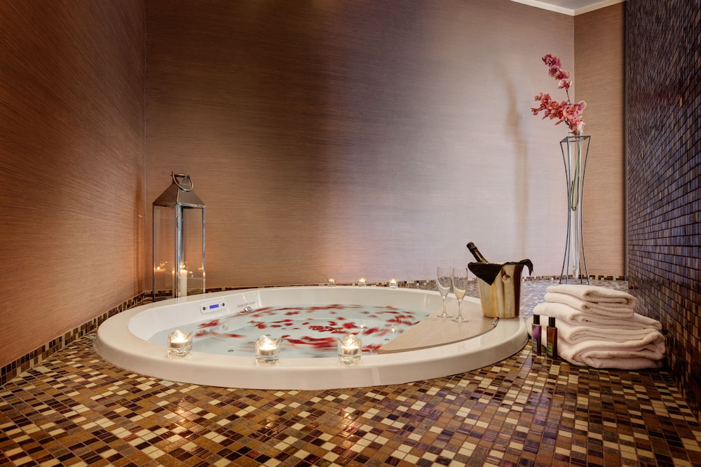 Dharma Luxury Hotel & Spa 70/70