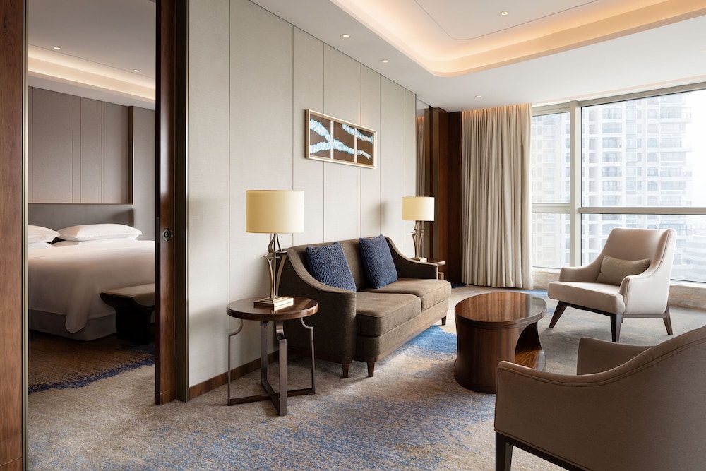 Sheraton Zhanjiang Hotel 25/48