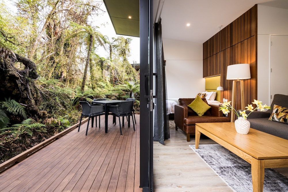 Rainforest Retreat 64/81