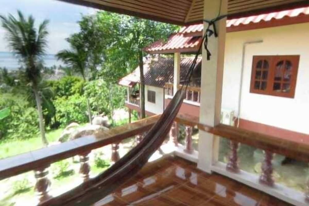 J.B Hut Bungalow 49/59