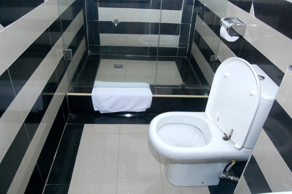 Primal Hotel GRA-Ikeja 49/50