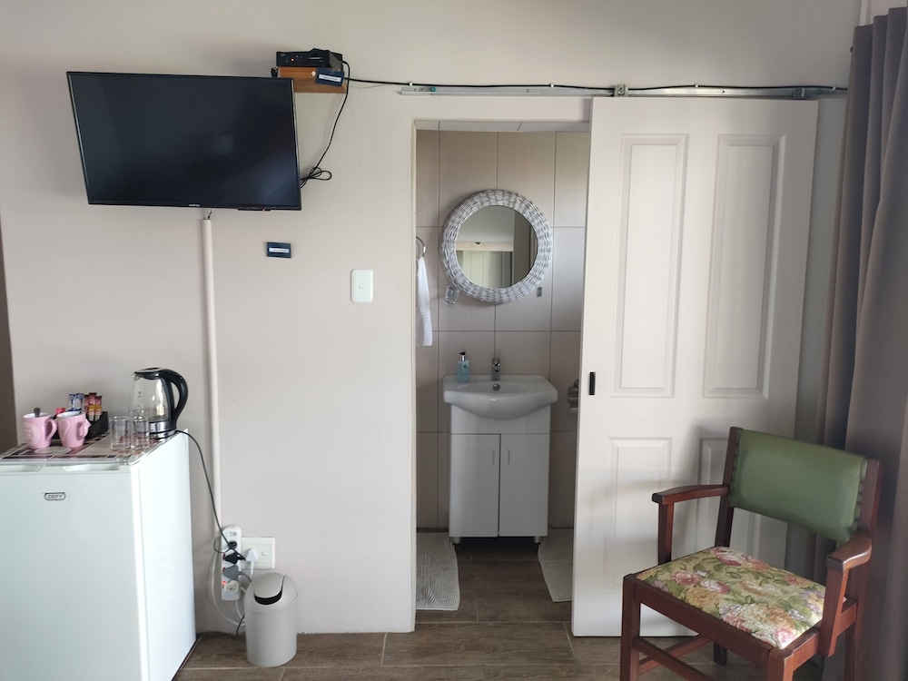 Cove View B&B 30/50