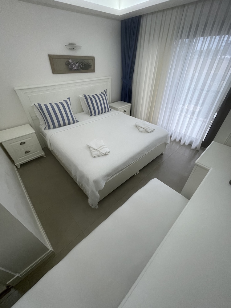 Dalyan Risus Suite 8/25