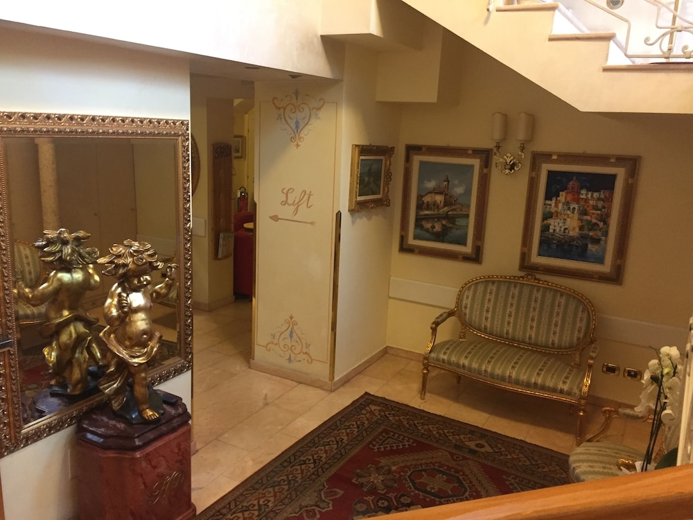 Hotel Dieci 40/66