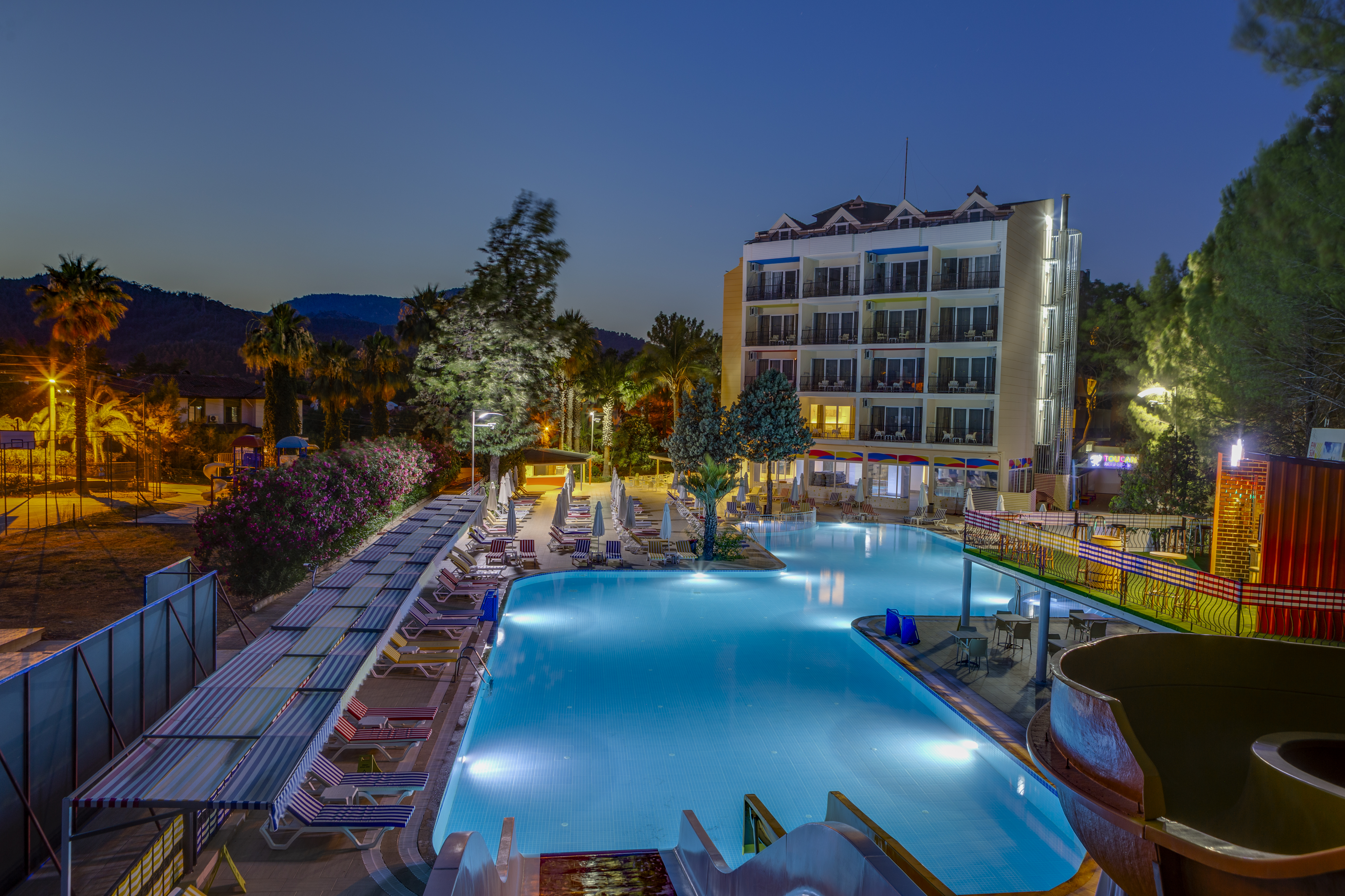 Fun and Sun Smart Voxx Resort 3/50